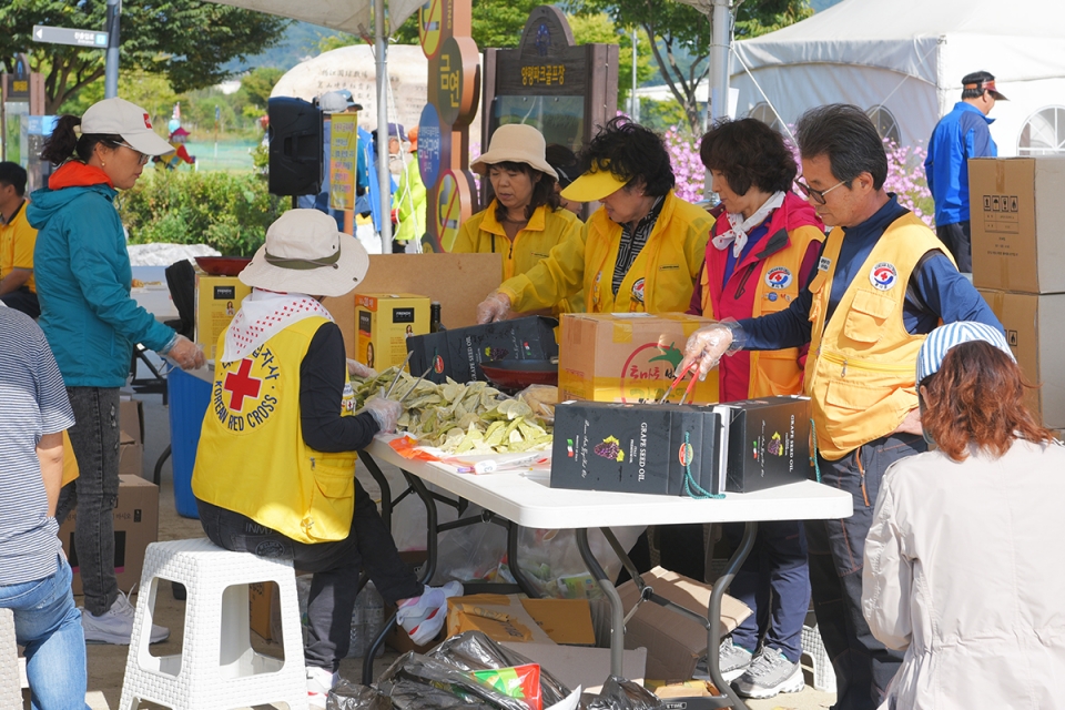 시범 종목 한궁경기 및 자원 봉사자들의 활동 모습